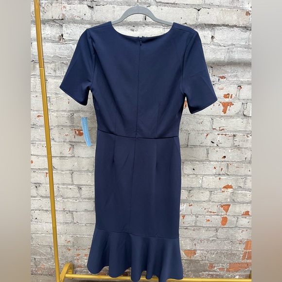 London Times Women's V-Neck Polished Flounce Hem Twist Waist Sz 6 NWT - Picture 4 of 8